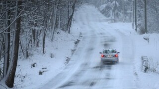 Winter weather batters both US coasts